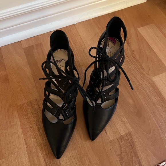 Jessica Simpson - Corset Heel - Picture 3 of 5